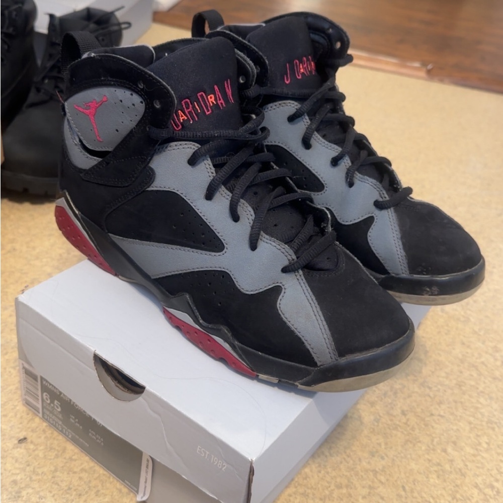 Jordan flight Gs Black and Gray Sneakers